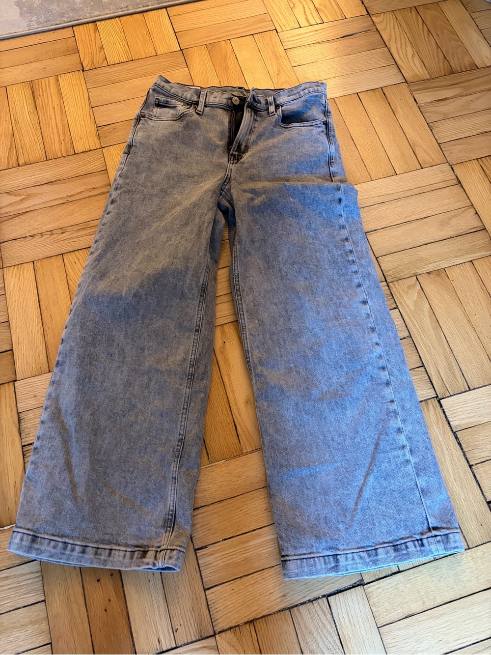 GAP Wide-Leg High-Rise Jeans in Light Blue Wash